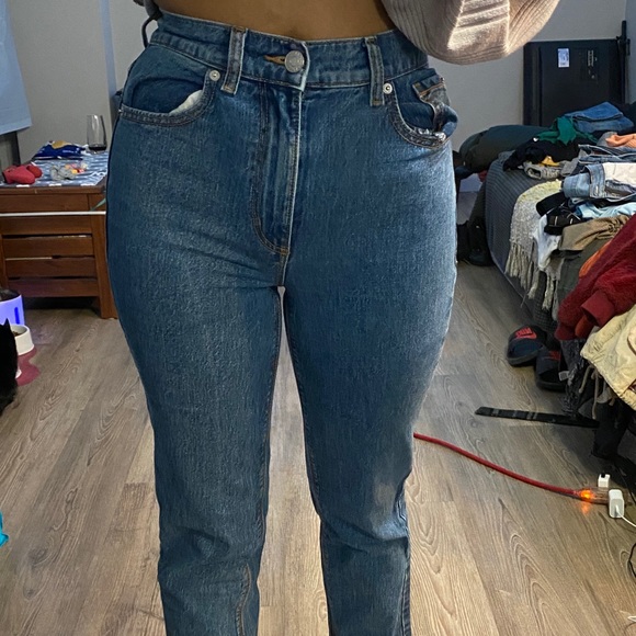 Jeans - Picture 2 of 5